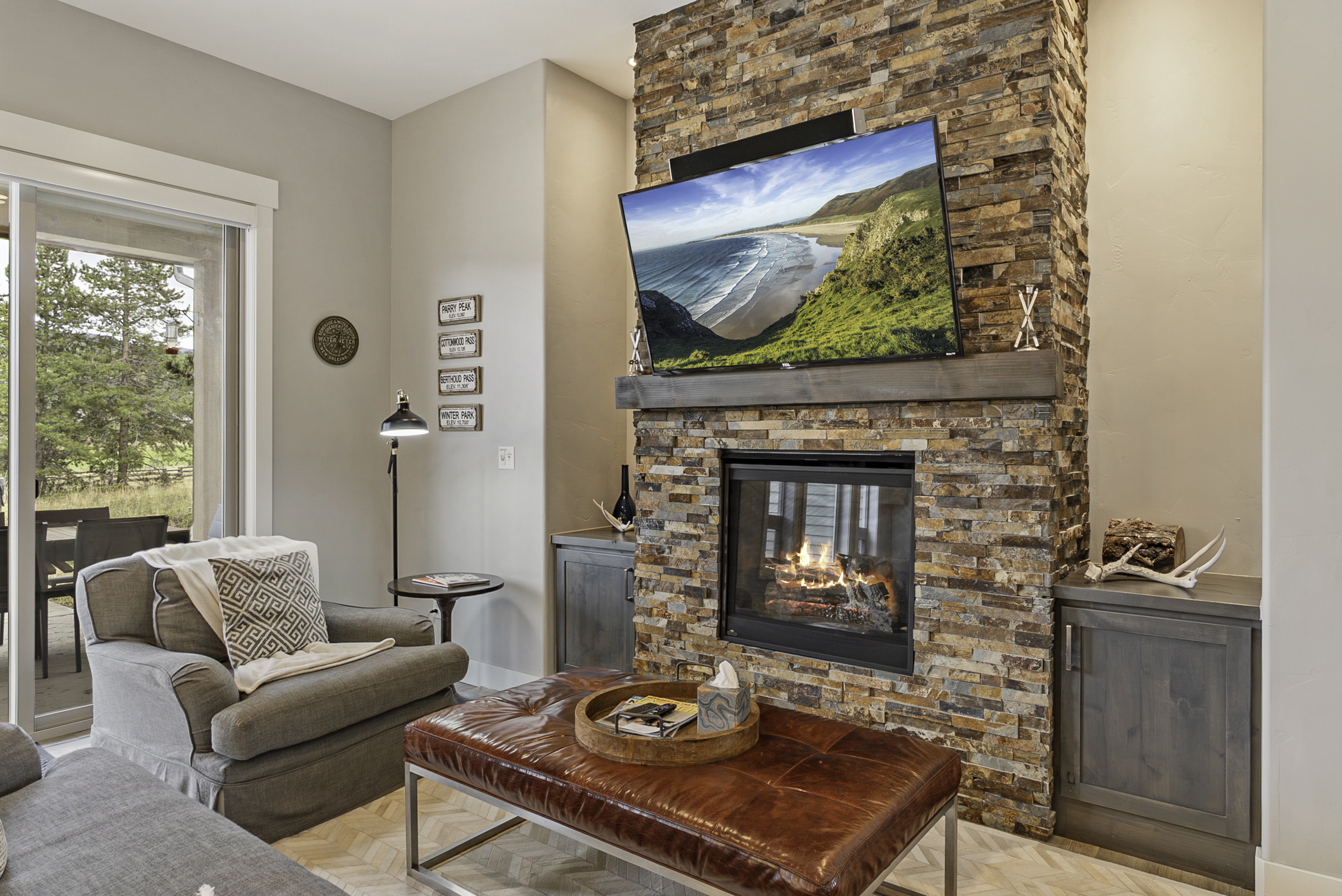 Luxury Grand Park Retreat with Private Hot Tub 6